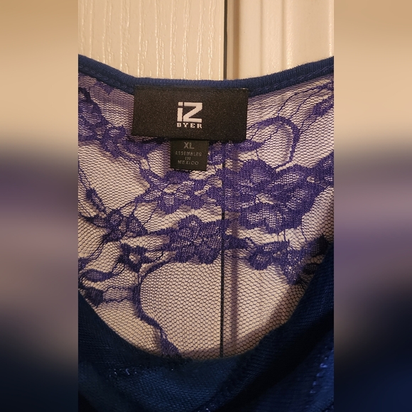 IZ Byer blouse - Picture 2 of 4